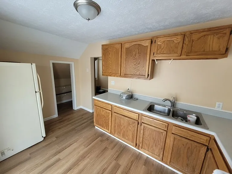 1411 E Harper Ave — Photo 6