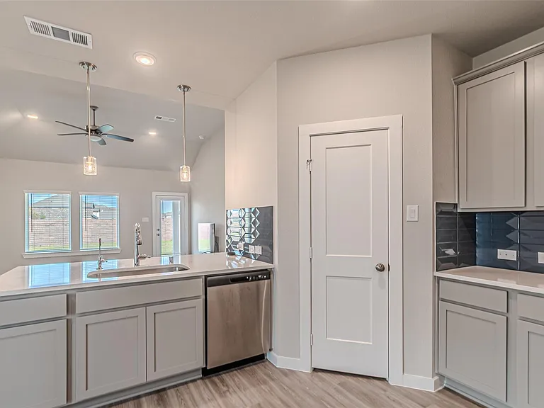 21606 Wave Hollow Dr — Photo 14