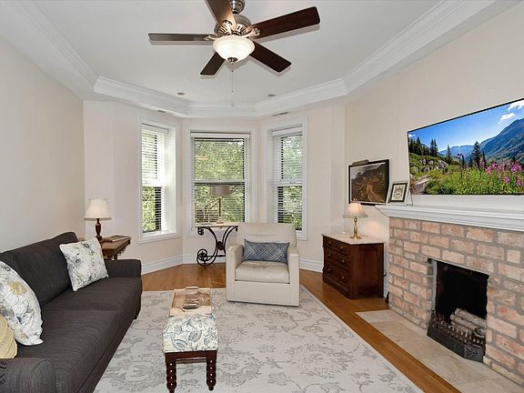 4th image of 1703 N Crilly Ct APT 2