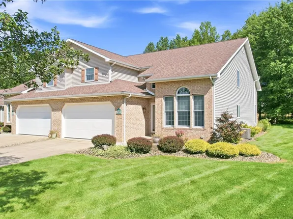 651 Chesapeake Ct, Hermitage, PA 16148