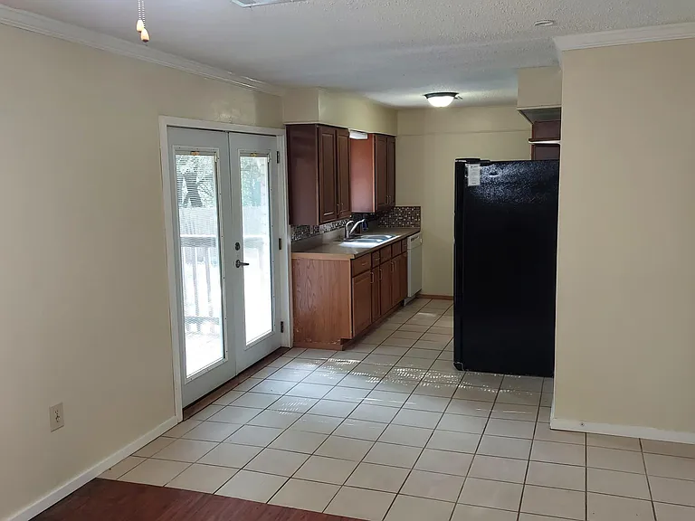 14002 Harbor Dr — Photo 7