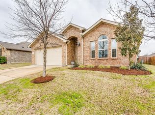 332 Pin Cushion Trl, Burleson, TX 76028