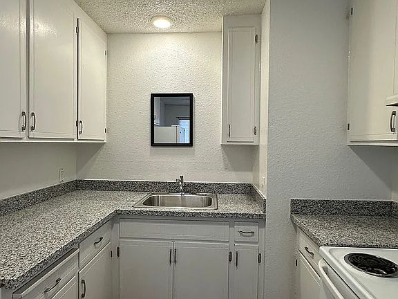 3rd image of 15 Royale Ave #11