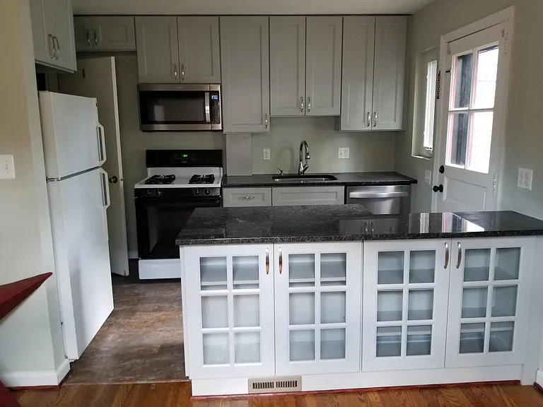 505 E Windsor Ave — Photo 4