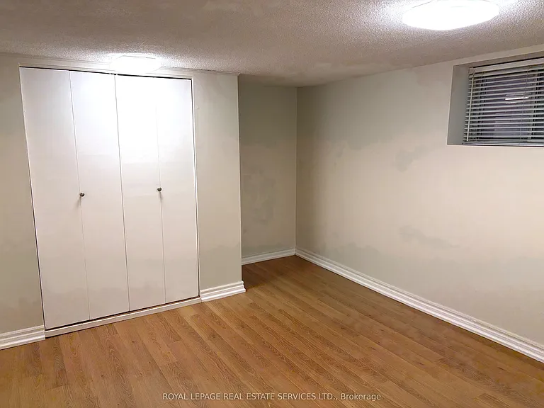 187 Geoffrey St #BASEMENT — Photo 10