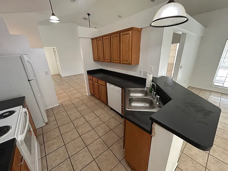 1432 Lakehurst Way — Photo 22