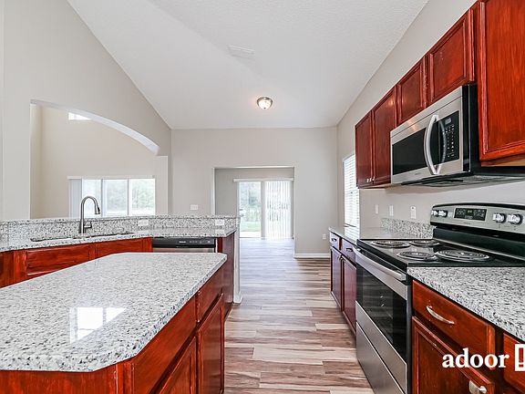 2nd image of 515 Peace Dr
