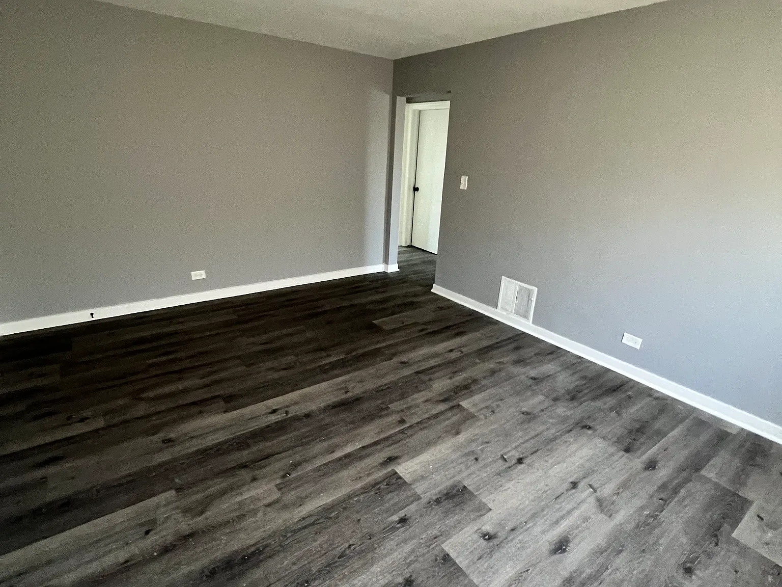 2 bed, 650 sqft, $1,250 — Photo 2