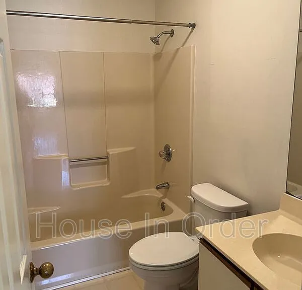 4 Timberlake Dr — Photo 9