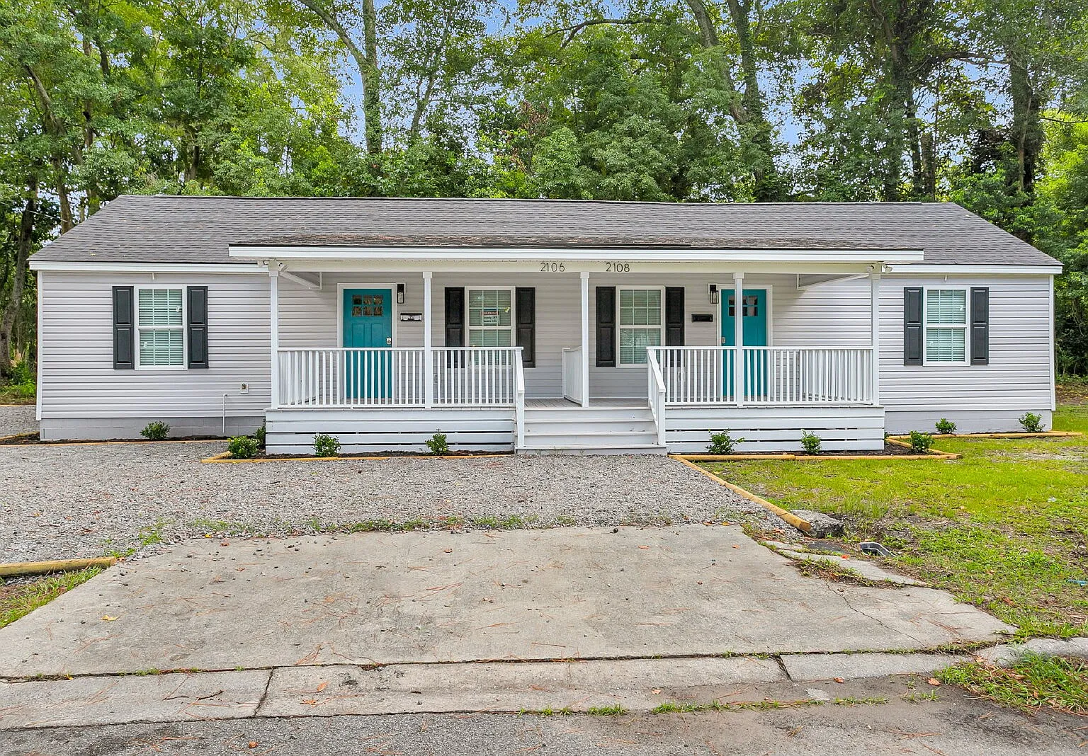 2 bed, 1.0 bath, 750 sqft, $1,600 — Photo 1