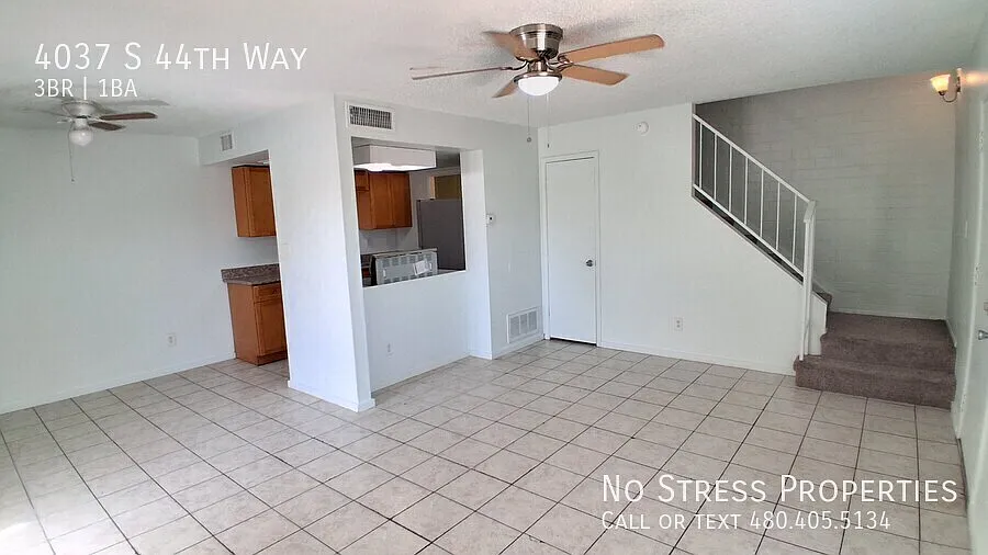 3 bed Townhome at 40th St and Broadway! — Photo 4