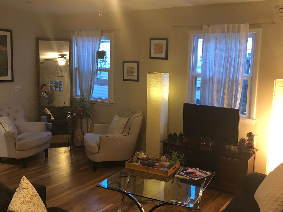 Living dining rooms
