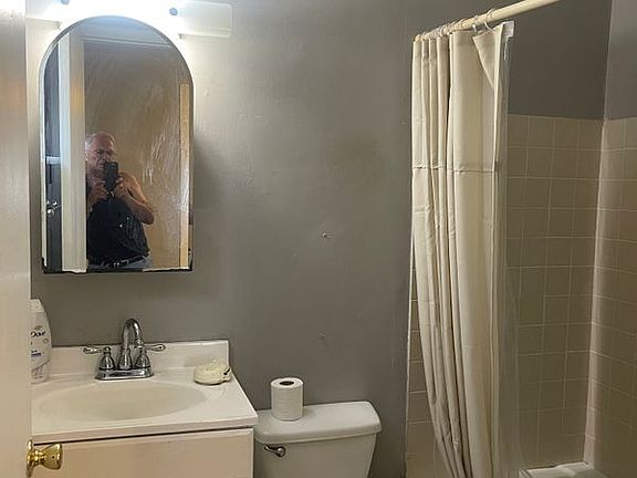 4th image of 1321 Wareman Ave Floor 1