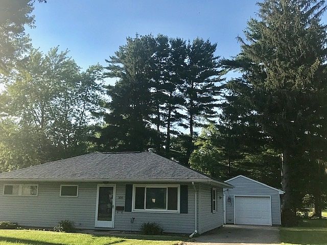 2nd image of 300 E Sheridan Dr