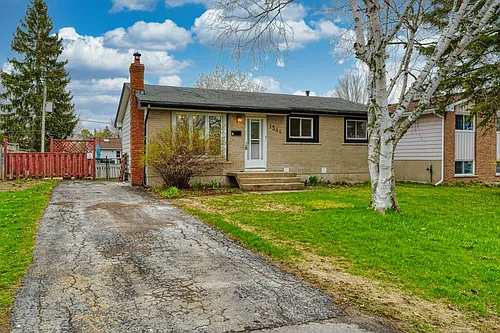 1344 Waverley Cres #2 Photo 1