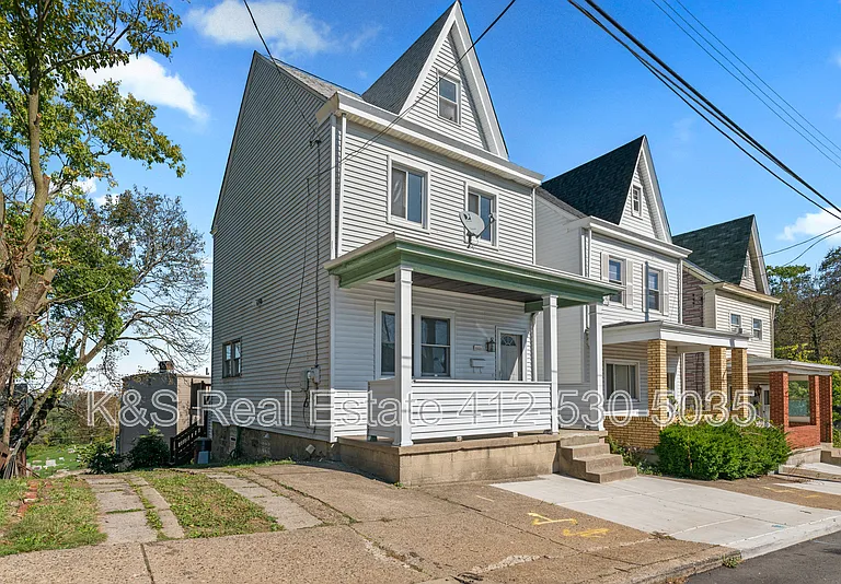 1043 Mount Oliver St — Photo 1