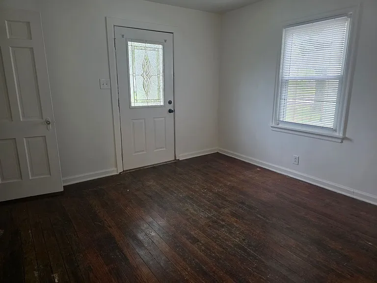 1423 N Johnson St — Photo 13