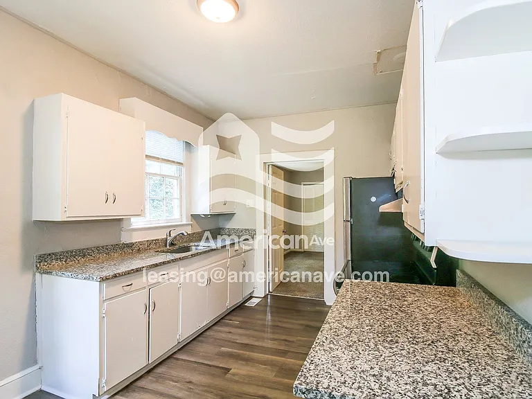 1623774_004_kitchen_5.jpg