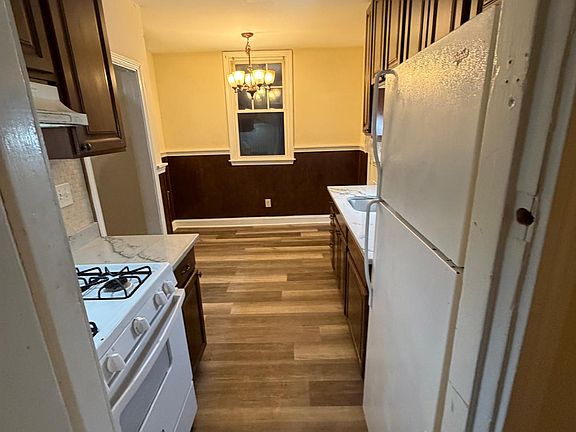 4th image of 96 Lafayette Park #2