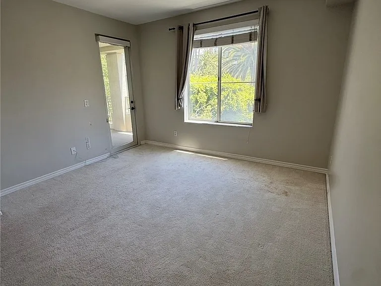 2243 Martin #217 — Photo 13