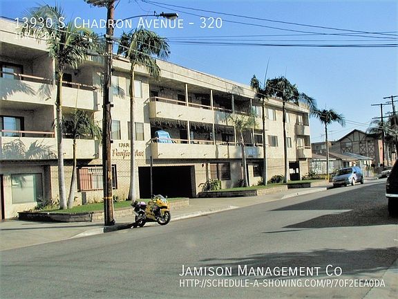 4th image of 13930 S Chadron Ave #320