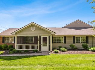 605 Kensington Dr, Heath, OH 43056