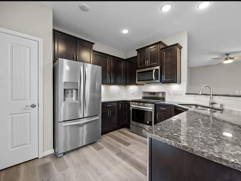 1049 Laceflower Dr — Photo 5
