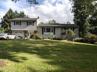 1825 Dakota St, Westfield, NJ 07090