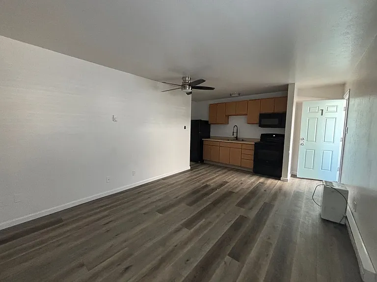 2571 E Uintah St — Photo 12
