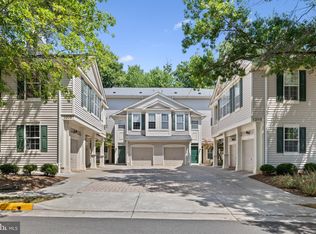 1305 Windleaf Dr #165, Reston, VA 20194