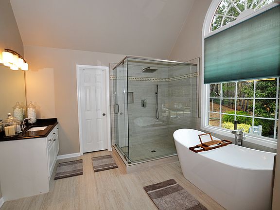 Newly Renovated Master Bath