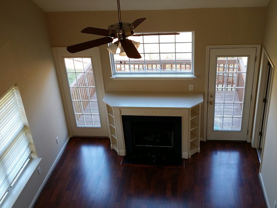 2nd image of 390 Luzelle Dr