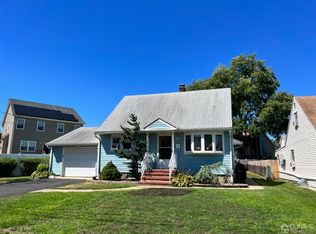 177 Ridgeley Ave, Iselin, NJ 08830