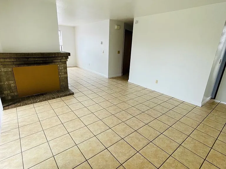 3601 & 3609 I St NE — Photo 31