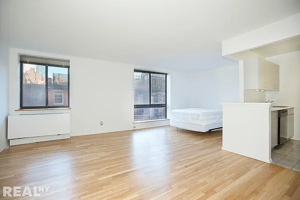 Rented by REAL New York | media 8