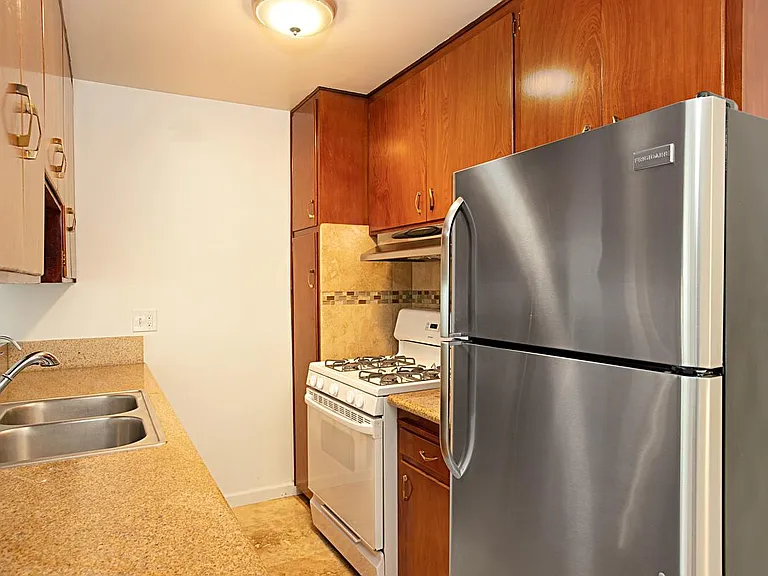 4140 Utah St — Photo 17
