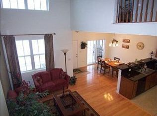 1204 Walnut Glen Dr, Crystal Lake, IL 60014