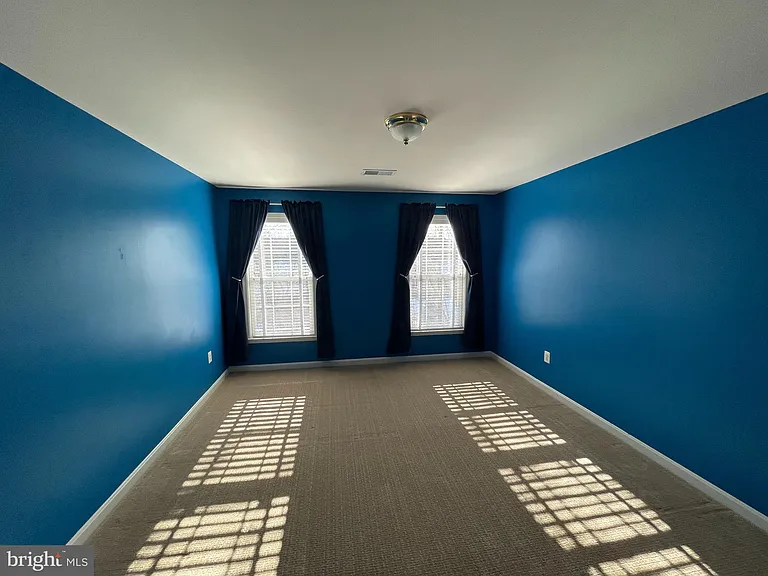 21330 Meadow Field Ct — Photo 32