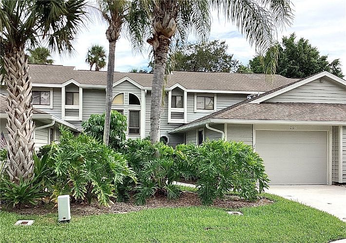 1st image of 266 Vista Ct