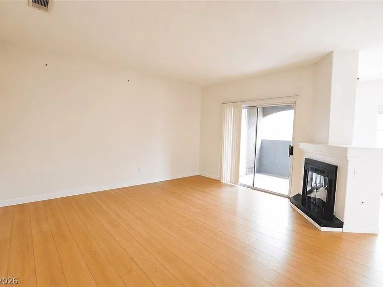 5525 W Flamingo Rd #2011 — Photo 2