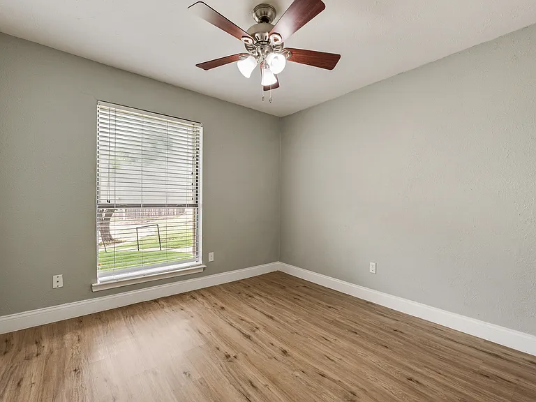 1732 Delaford Ct — Photo 23