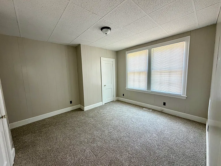 402 W Edgerton St — Photo 6