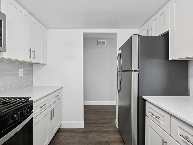 The Park at Chesterfield Apartment Homes — Photo 7