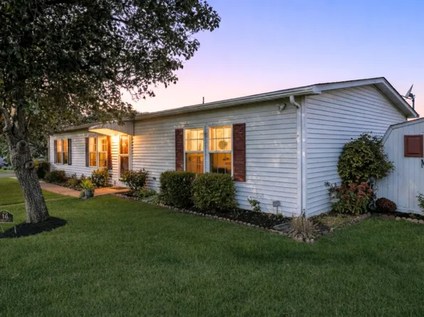 10 Bentwood Ct W, Harleysville, PA 19438