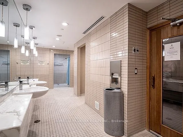 55 Bremner Blvd #2309 — Photo 20