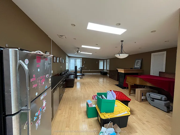 5 Southdale Dr — Photo 8