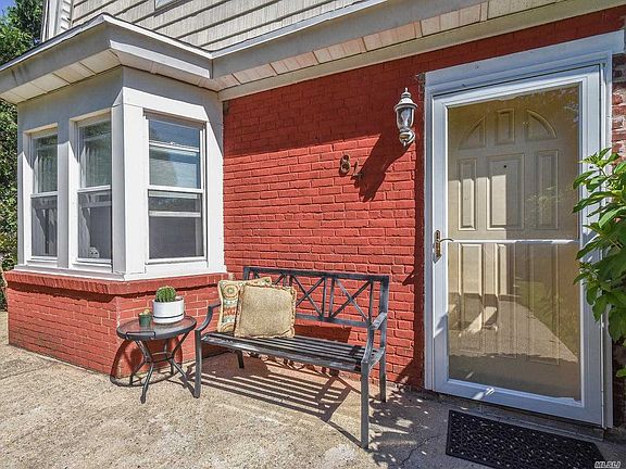 2nd image of 84 Valentine St