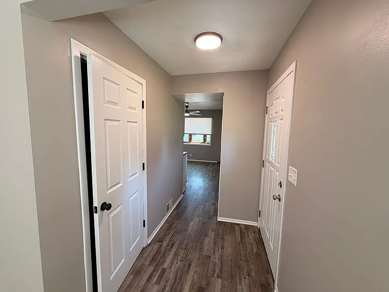 8860 S 84th St — Photo 9