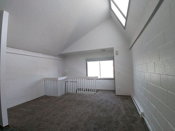 3rd image of 1249 Hunter Ct APT A
