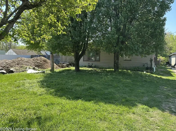 1226 Lipps Ln, Louisville, KY 40219